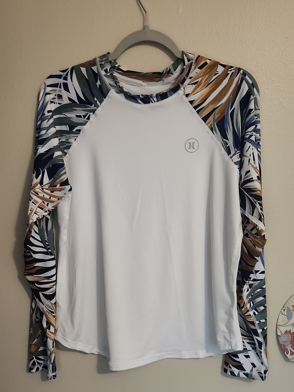 Hurley White Long-Sleeve Rash Guard with Tropical Sleeve Print/Size XL
